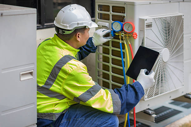 Professional Hvac technician working in Glen Cove, NY